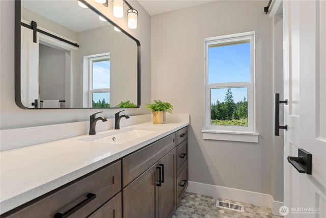 381 E Benson Ridge Road, Grapeview, WA 98546