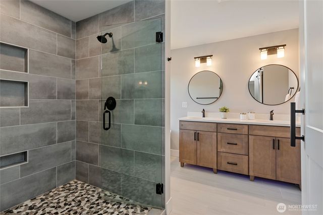 381 E Benson Ridge Road, Grapeview, WA 98546