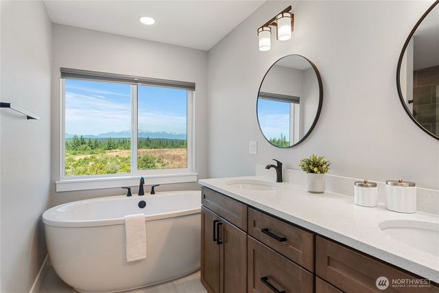 381 E Benson Ridge Road, Grapeview, WA 98546