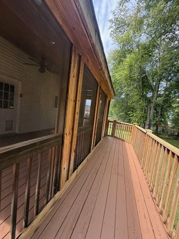 909 Buckskin Ct, Nashville, TN 37221