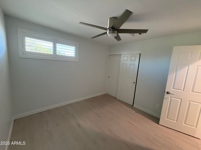 121 E SANTA CRUZ Drive, Tempe, AZ 85282