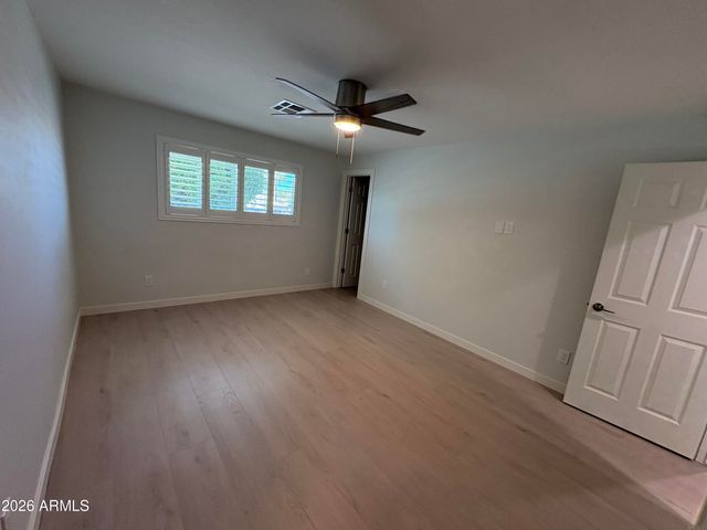 121 E SANTA CRUZ Drive, Tempe, AZ 85282