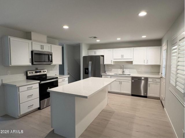 121 E SANTA CRUZ Drive, Tempe, AZ 85282