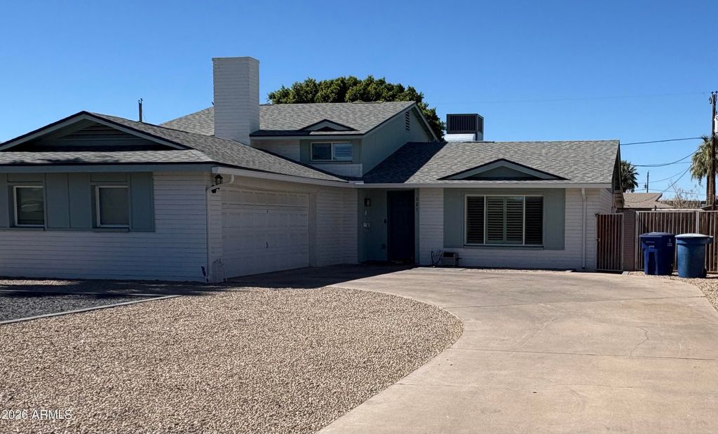 121 E SANTA CRUZ Drive, Tempe, AZ 85282