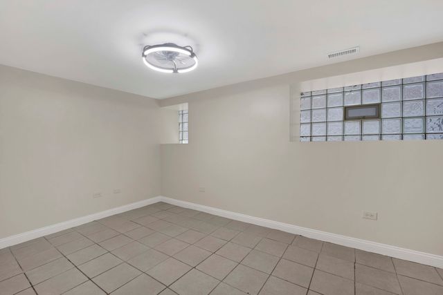 614 S Loomis Street 1, Chicago, IL 60607