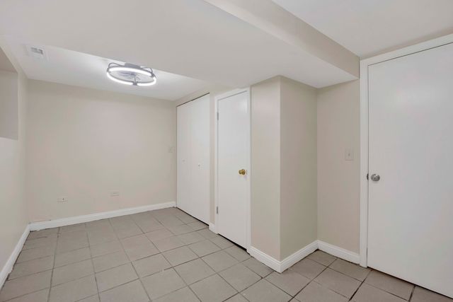 614 S Loomis Street 1, Chicago, IL 60607