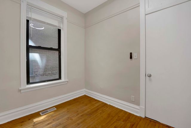 614 S Loomis Street 1, Chicago, IL 60607