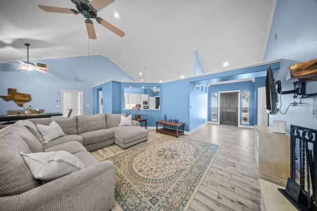 831 Union Hill Road, Ennis, TX 75119