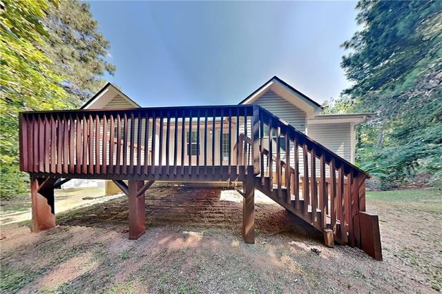 3975 Crestwater Lane, Snellville, GA 30039