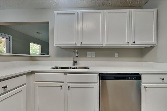 3975 Crestwater Lane, Snellville, GA 30039