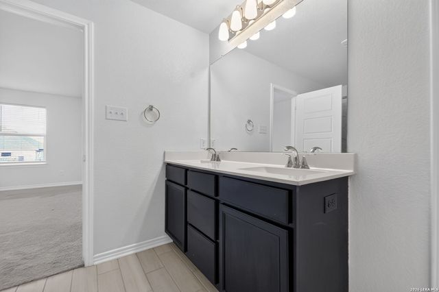 3536 Under Par, San Antonio, TX 78245