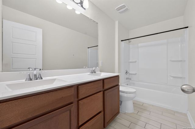 3536 Under Par, San Antonio, TX 78245