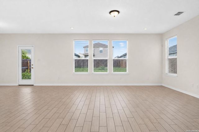 3536 Under Par, San Antonio, TX 78245
