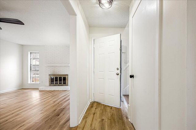 4309 BEECHCLIFF LN, Memphis, TN 38128