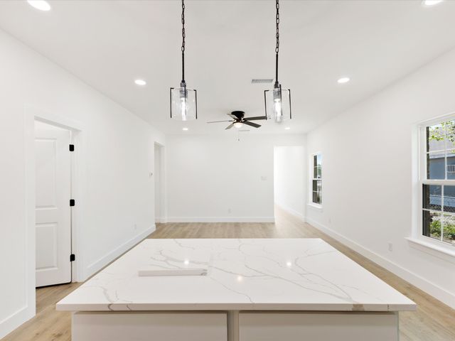 5501 Fm 879, Garrett, TX 75119