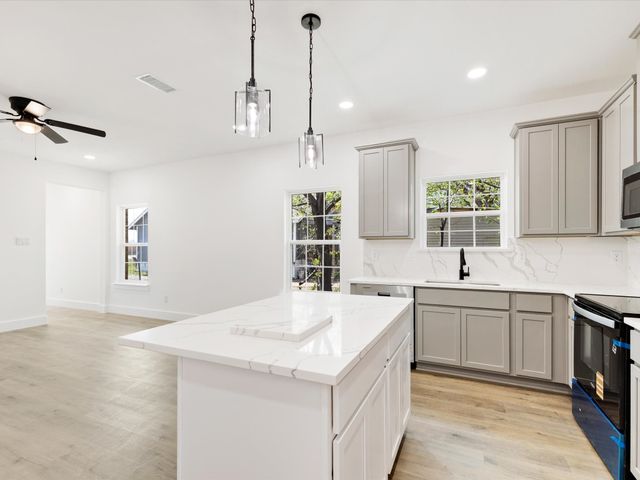 5501 Fm 879, Garrett, TX 75119