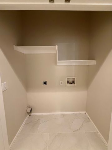 156 Leonard Street, Lewisville, TX 75057