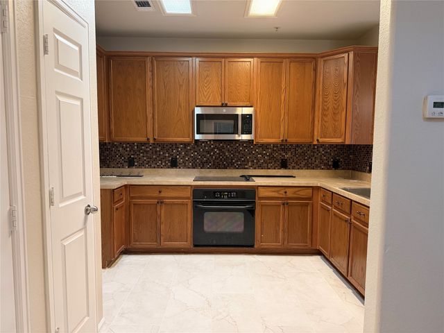 156 Leonard Street, Lewisville, TX 75057