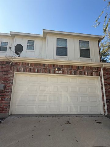 156 Leonard Street, Lewisville, TX 75057