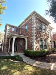 156 Leonard Street, Lewisville, TX 75057