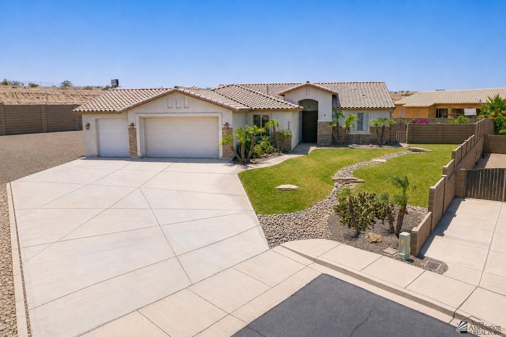 2792 S Aurora Ave, Yuma, AZ 85365