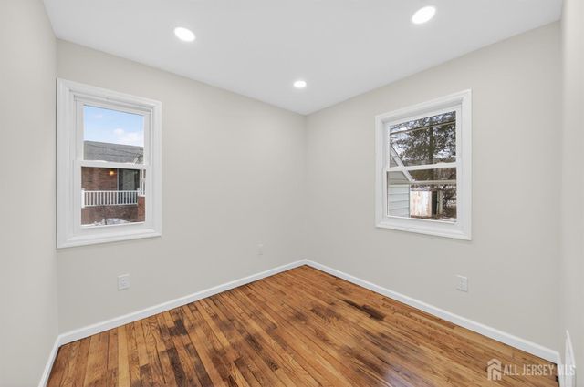 33 Cornell Street, Avenel, NJ 07001