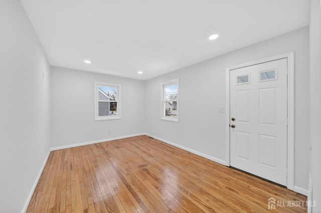 33 Cornell Street, Avenel, NJ 07001