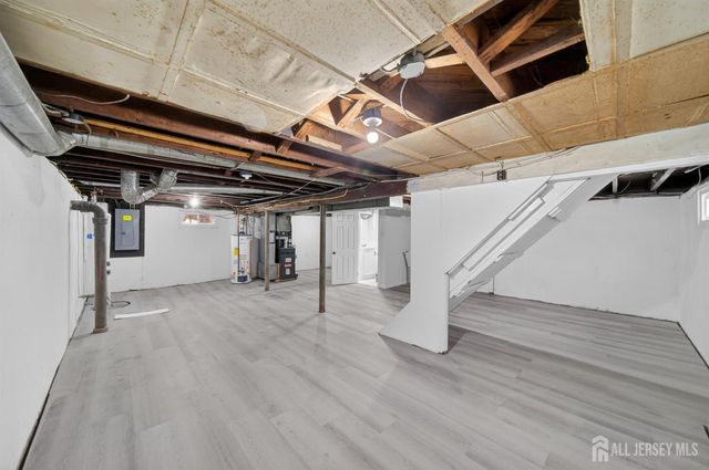 33 Cornell Street, Avenel, NJ 07001