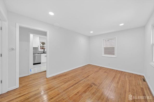 33 Cornell Street, Avenel, NJ 07001