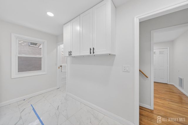 33 Cornell Street, Avenel, NJ 07001