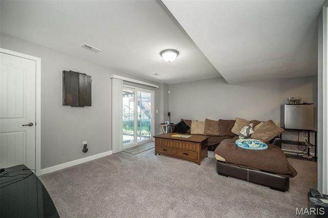 1338 Orchard Lakes Circle, Belleville, IL 62220