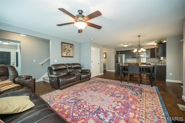 1338 Orchard Lakes Circle, Belleville, IL 62220