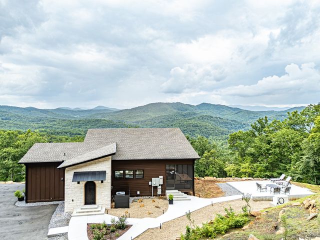 629 Peaks Drive, Hayesville, NC 28904