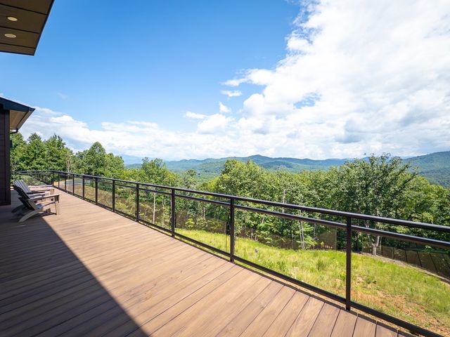 629 Peaks Drive, Hayesville, NC 28904
