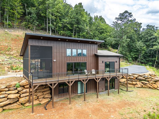 629 Peaks Drive, Hayesville, NC 28904