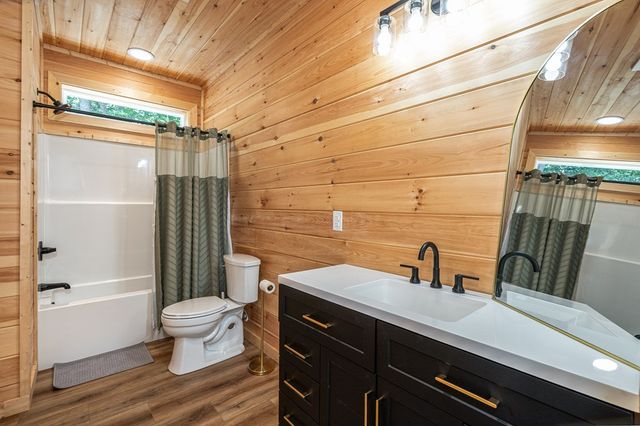 629 Peaks Drive, Hayesville, NC 28904