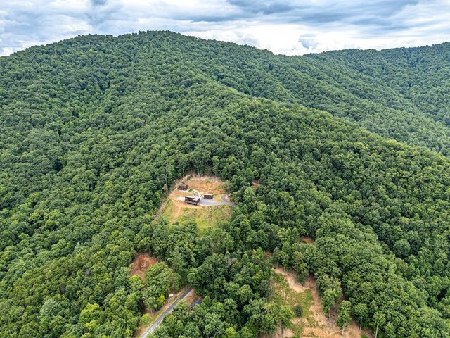 629 Peaks Drive, Hayesville, NC 28904