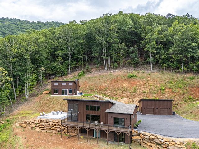 629 Peaks Drive, Hayesville, NC 28904