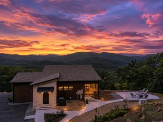 629 Peaks Drive, Hayesville, NC 28904