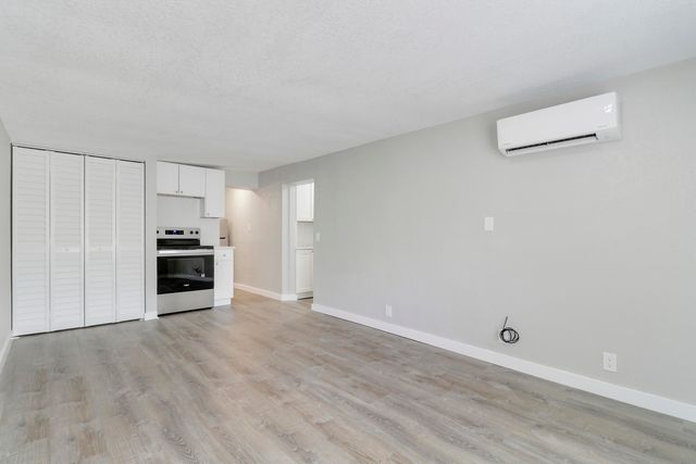 711 4th Avenue S 709, Lake Worth Beach, FL 33460