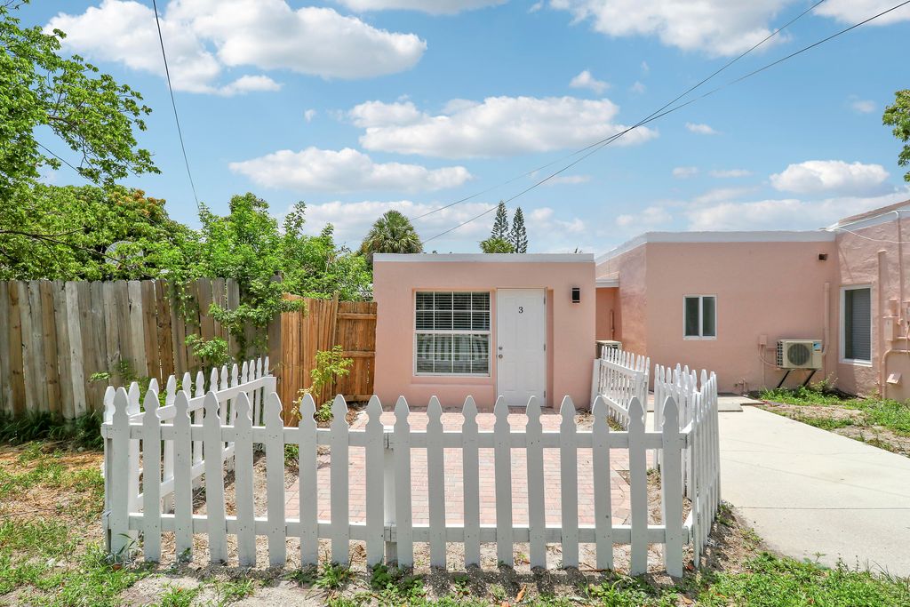 711 4th Avenue S 709, Lake Worth Beach, FL 33460
