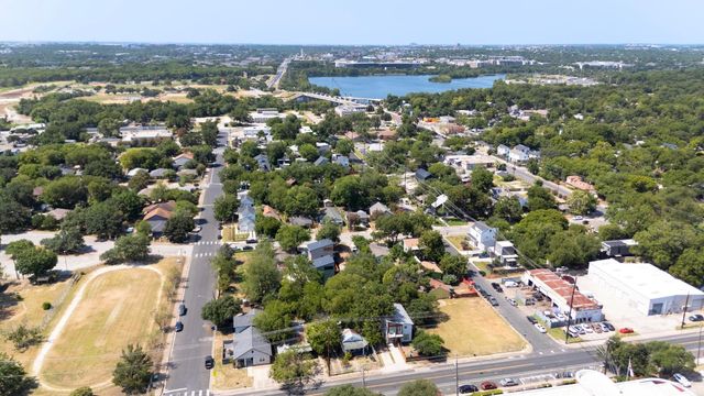 2907 E 5th ST, Austin, TX 78702