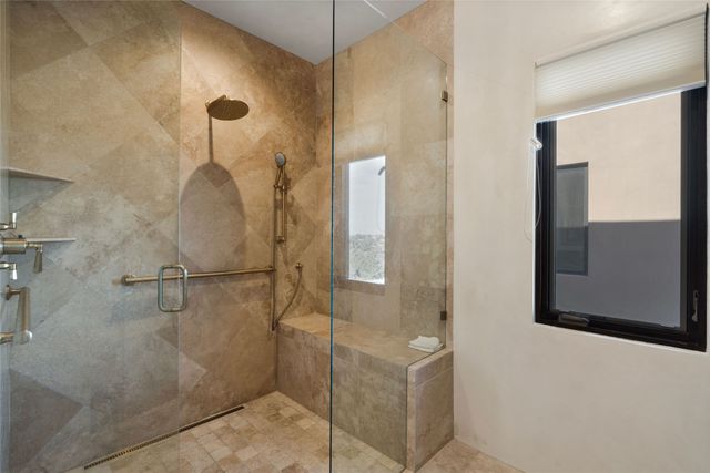 32 Via Del Caballo, Santa Fe, NM 87506