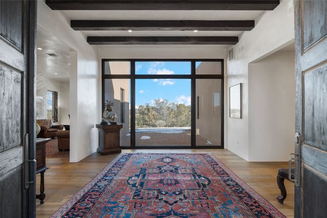 32 Via Del Caballo, Santa Fe, NM 87506