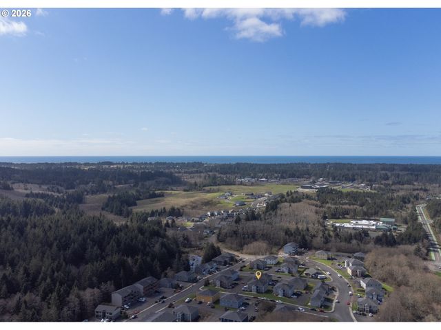 2037 Se HUCKLEBERRY Ave, Warrenton, OR 97146