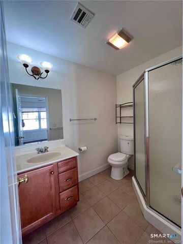 527 West Thames Street 10, Norwich, CT 06360