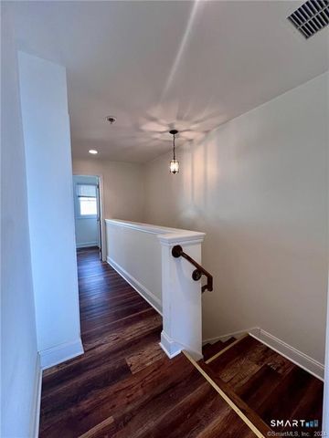 527 West Thames Street 10, Norwich, CT 06360