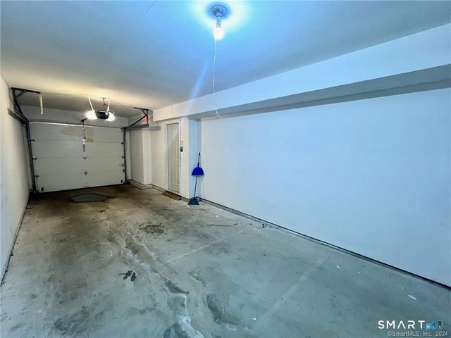 527 West Thames Street 10, Norwich, CT 06360