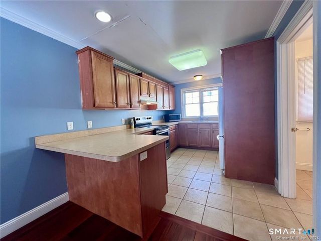 527 West Thames Street 10, Norwich, CT 06360