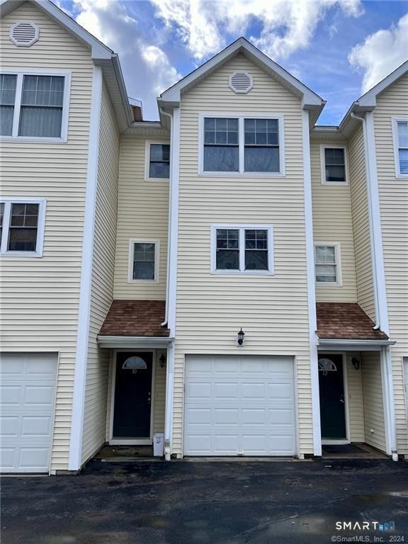 527 West Thames Street 10, Norwich, CT 06360